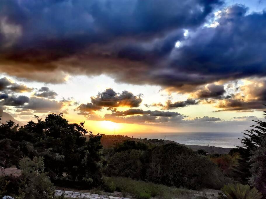 Villa Del Carrubo A Due Passi Dal Mare Di Cefalu Collesano Pokoj fotografie